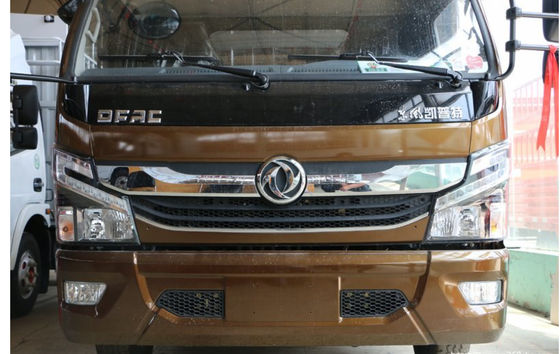 चौड़ा कैब डीजल 4x4 कार्गो ट्रक हल्का वजन 5.5T रियर एक्सल नामित